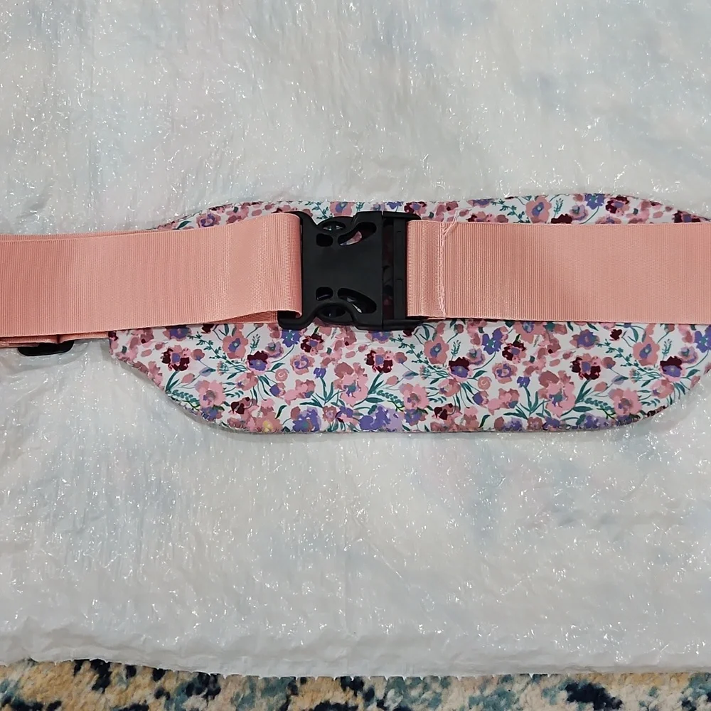 Set Of Running Pouches - Picture 3 of 3